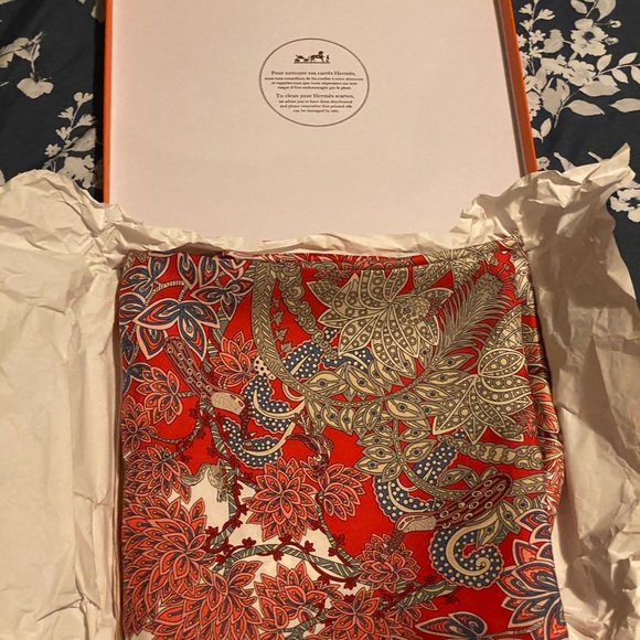 Hermes 90 Silk Scarf - Picture 5 of 10